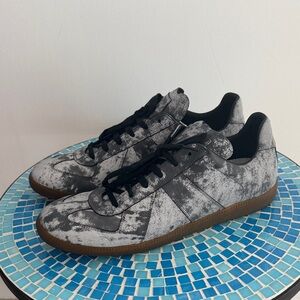Men's Maison Margiela Silver and Gray Marbled Low-Top Replica Sneakers